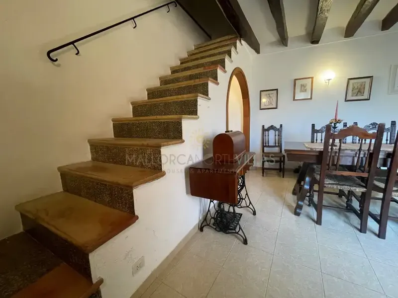 Discover the authentic Mallorcan charm with this village house in Pollença, located in a privileged location next to the iconic Pont Roma — photo 3