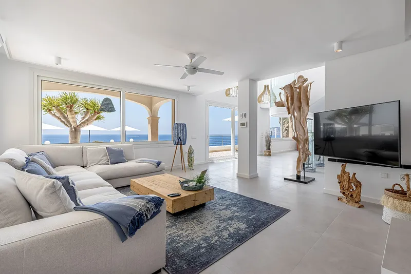Villa in Santa Ponsa - Modern and completely renovated villa with unobstructed sea views — photo 9