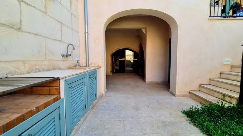 Townhouse with pool — photo 10