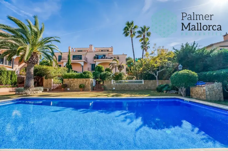 A beautiful duplex apartment in a privileged location in Portal Nous - Castillo de Bendinat, within a large complex of — photo 6
