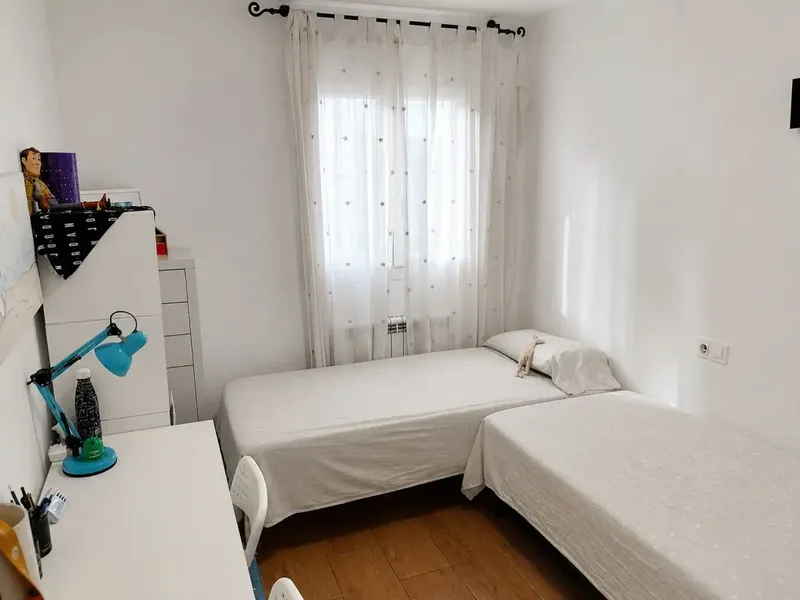 Almost new semi-detached chalet 4 bedrooms private pool and garage. School area (Son Peretó-La Vileta) — photo 8