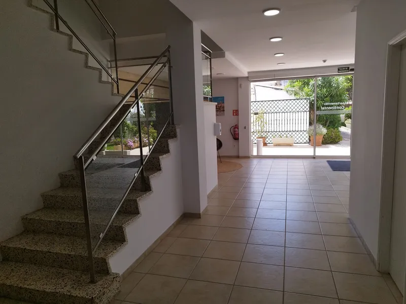 Renovated apartment building with high profitability — photo 7