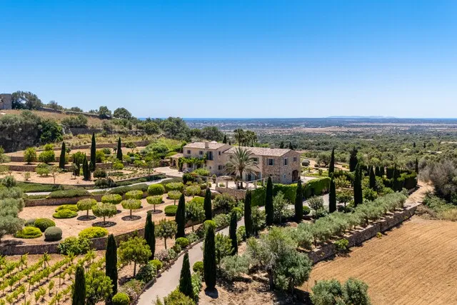 Country estate with sea views and exceptional gardens near Santanyí — photo 1