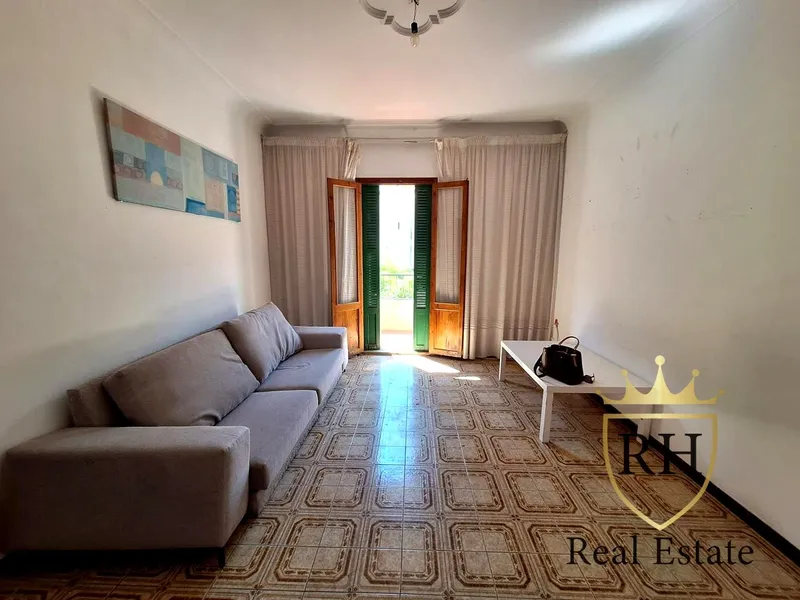 Spacious apartment to renovate in the heart of Palma — photo 1