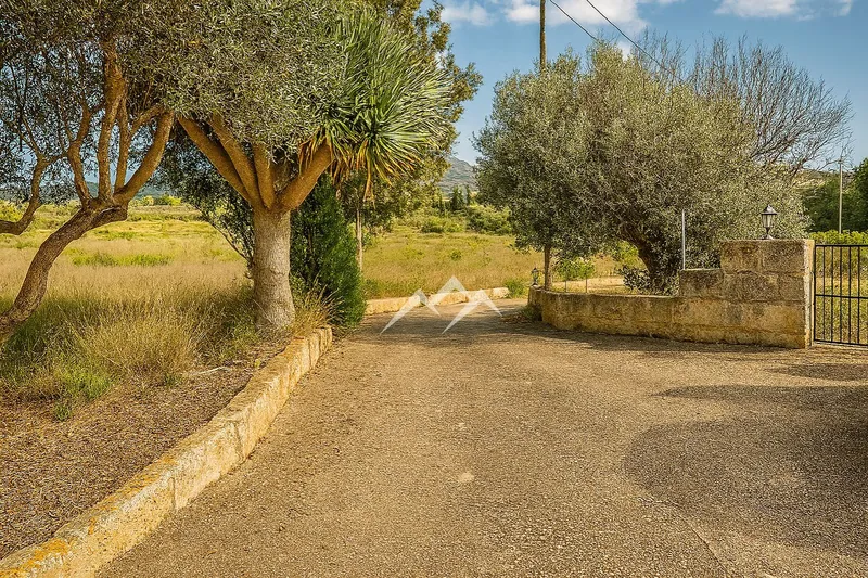 Rustic Estate of 18,000 m2 in Son Servera — photo 12