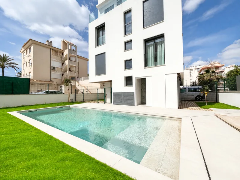 New contemporary duplex penthouse with private terrace, pool and sea views in Palma — photo 1