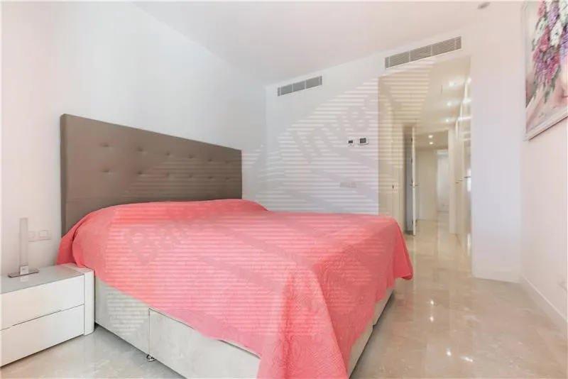 Apartment in residential complex in Bendinat — photo 8