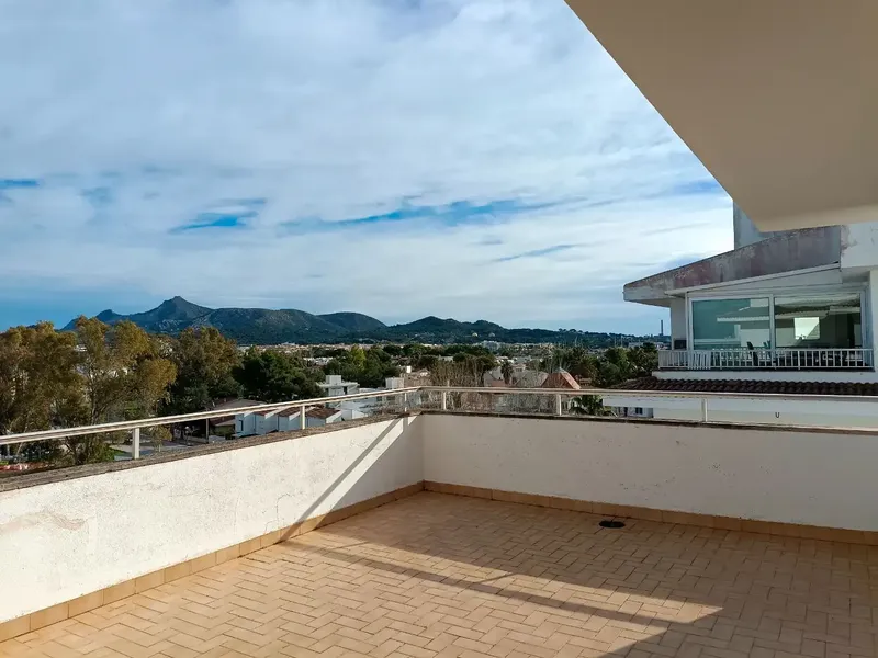 Penthouse 200 m from Alcudia beach, 103 m2, sea views, 40 m2 terrace — photo 4