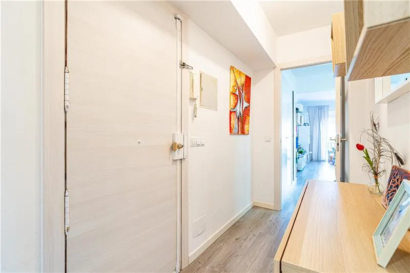 Apartment with a terrace of approximately 12 m² offering unobstructed views. — photo 6