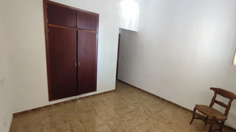 Charming Mallorcan-style house for sale in Vilafranca de Bonany, Rocaberti street. The property is located on a 291 m2 urban plot and — photo 8