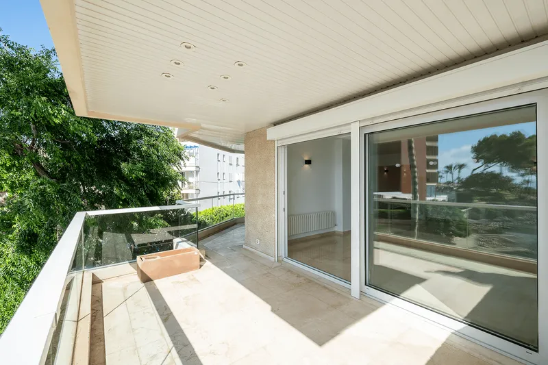 Long term rental apartment with sea access and parking in Illetas — photo 4