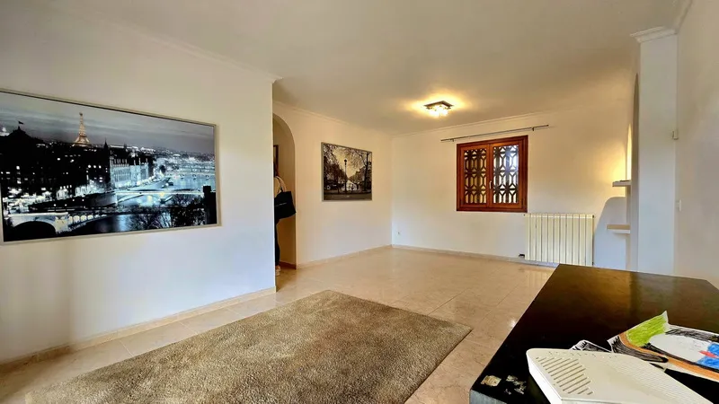 Spacious 3-bedroom apartment — photo 4