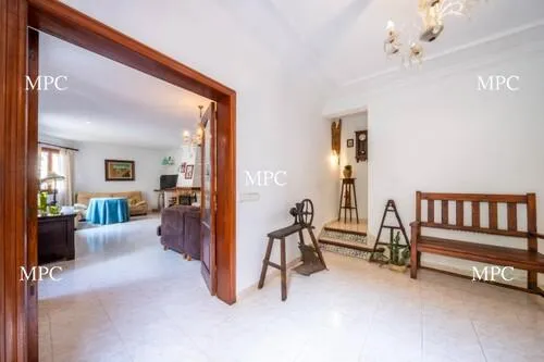 Charming two-story townhouse for sale — photo 2