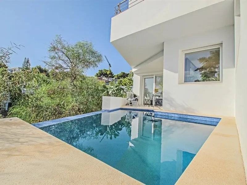 Modern villa with pool and sea views in the sought after Costa d'en Blanes — photo 3