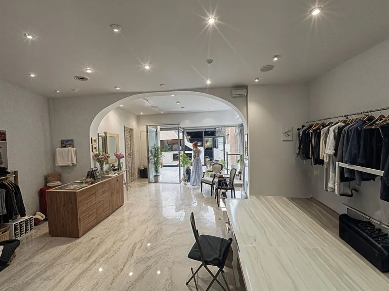 Commercial in Palma de Mallorca — photo 4