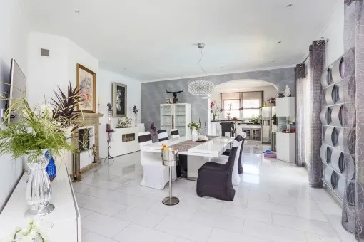 Vallgornera, luxurious Mediterranean-style chalet with a garden oasis and sea views — photo 7