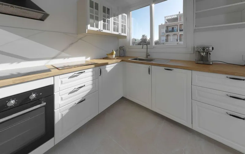 Exclusive designer villa with pool access in a central location in Cala Millor — photo 7