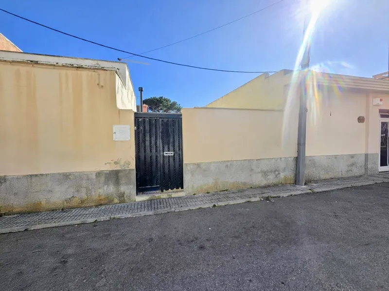 6 Commercial Premises - A House and Plot in Cala Ratjada Commercial Area — photo 9