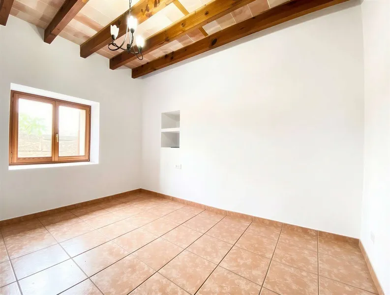Your Renovated Finca Retreat: Plenty of Space for Family, Guests, and Change — photo 9