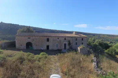 Property for sale in Manacor — photo 1