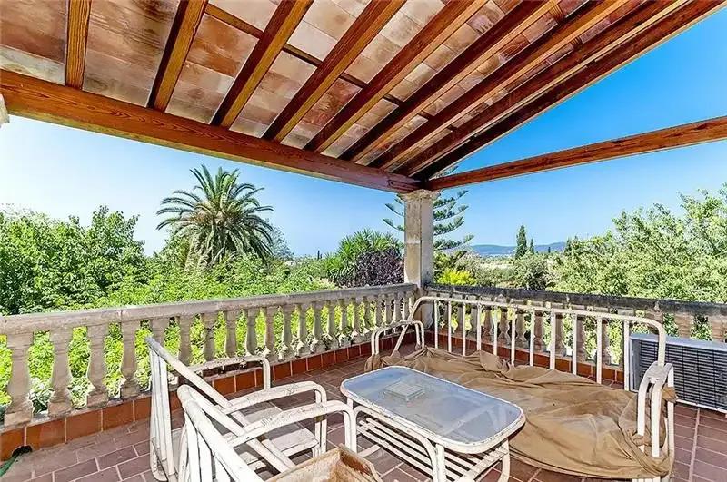 Rustic estate on plot of approx. 21,000 m2, 400 m2 built house on 2 floors, 3 living rooms, 20 m2 dining room, 20 m2 furnished kitchen — photo 9