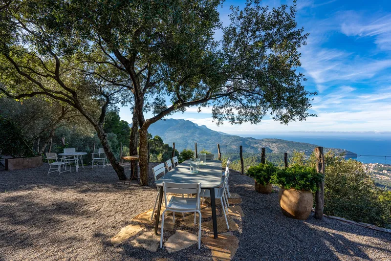 House with views — photo 2