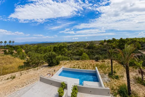 Son Gual, modern new-build villa with infinity pool and spacious terraces in Son Gual — photo 3