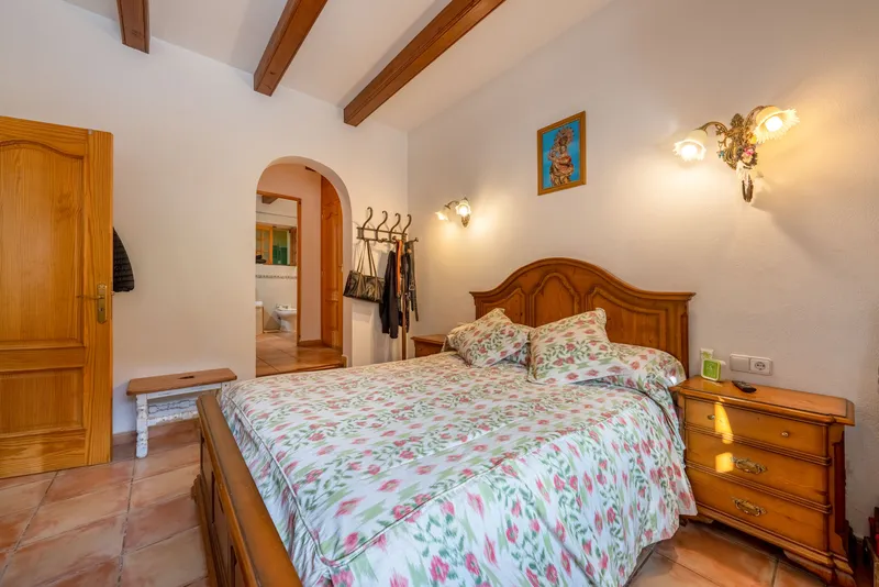 Townhouse on the edge of Andratx with wonderful mountain views — photo 9