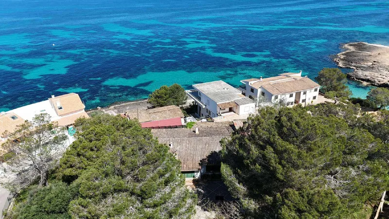 Villa to Renovate with Sea Views — photo 5