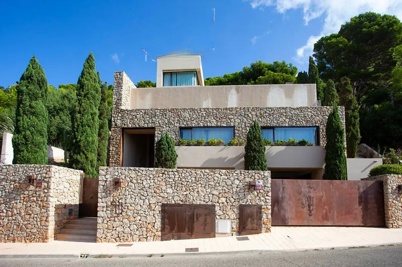 Impressive luxury villa with spectacular sea views — photo 1
