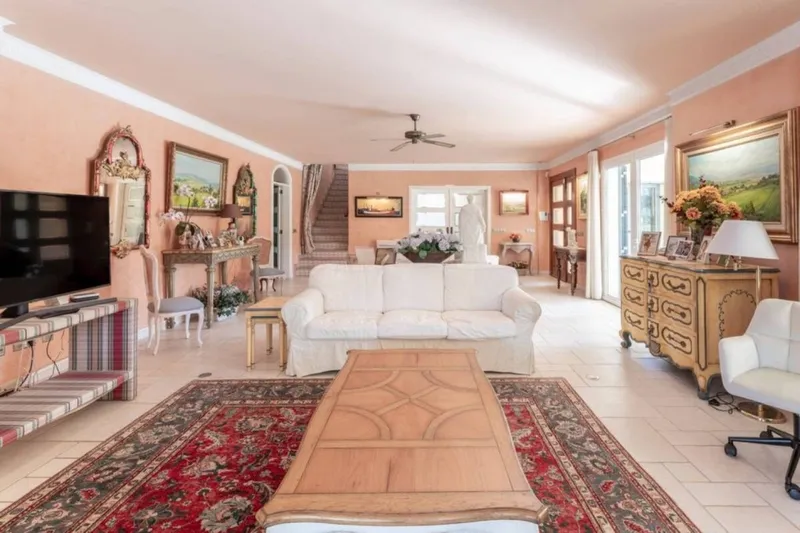 Spacious Mediterranean villa with sprawling grounds for sale in Santa Ponsa — photo 2