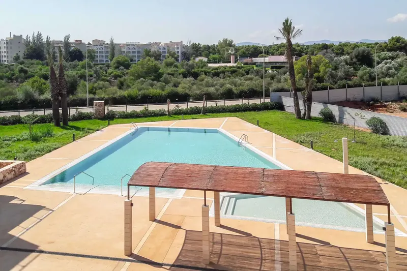 This beautiful complex is located on the east coast of Mallorca, not far from the natural reserve 'Sa Punta de N'Amer', between Cala Millor and Sa — photo 2