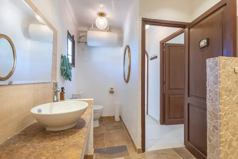 Beautiful Two-Bedroom Apartment in a Charming Complex with Swimming Pool — photo 11