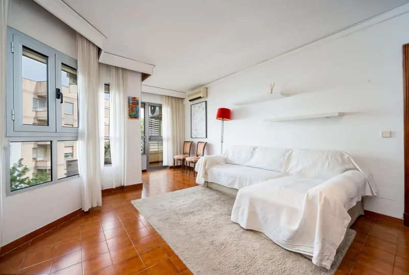Three-Bedroom Apartment in el Fortí — photo 1