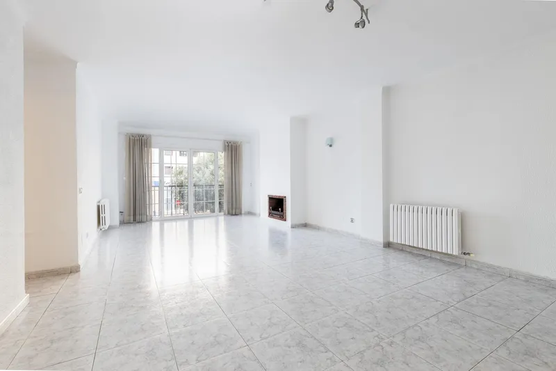 Apartment in Alfons el Magnànim — photo 1