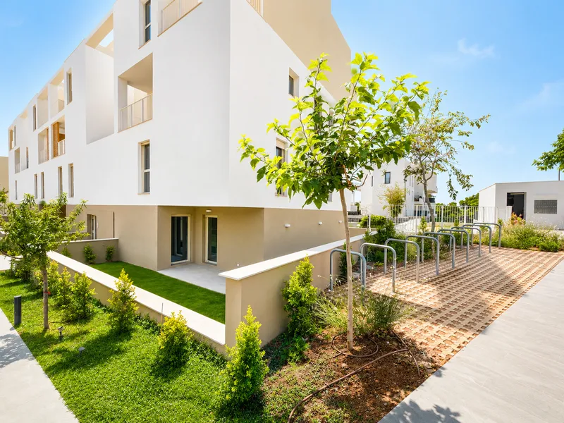 New modern penthouse in a prestigious new development in Palmanova — photo 4