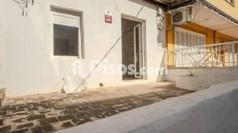 Casa adosada en Carrer del Pare Rafael Serra — photo 2