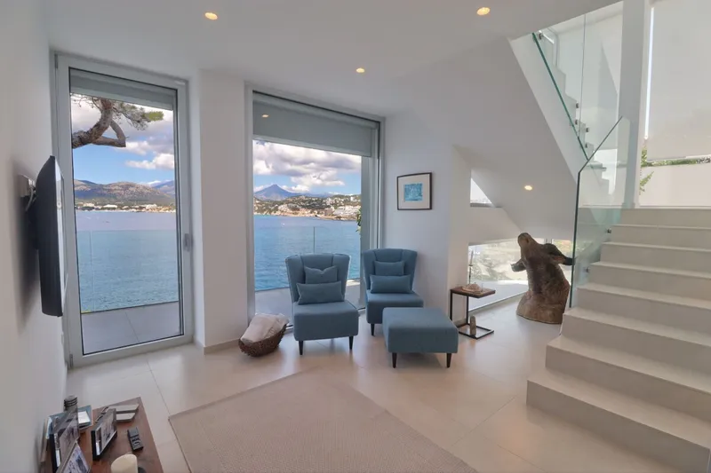 Seafront Villa for Sale in Santa Ponsa — photo 11