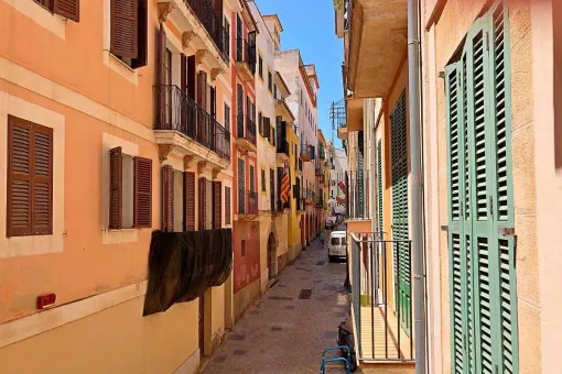 Palma City, furnished apartment with 2 bedrooms in the old town in Palma — photo 3