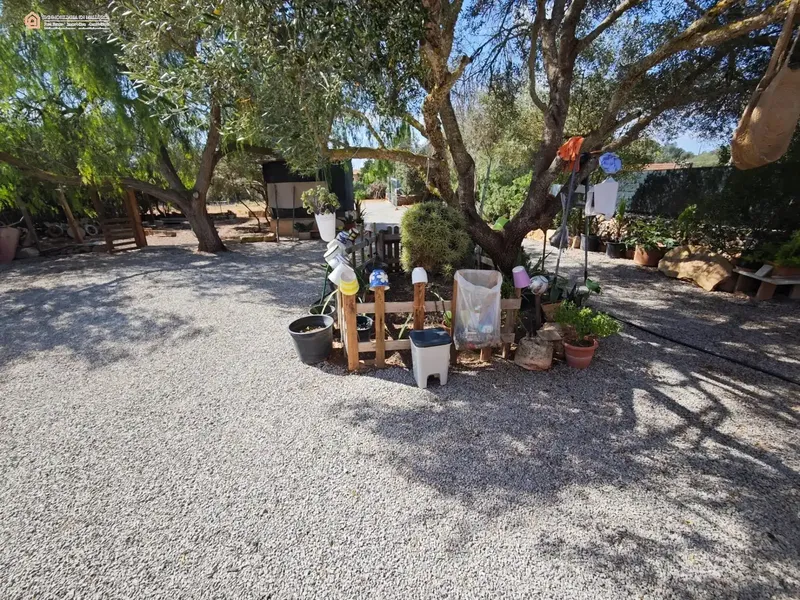 In the heart of southern Mallorca, just 8 km from the beaches of Es Trenc, Ses Covetes and Sa Ràpita, this rustic finca is located — photo 2