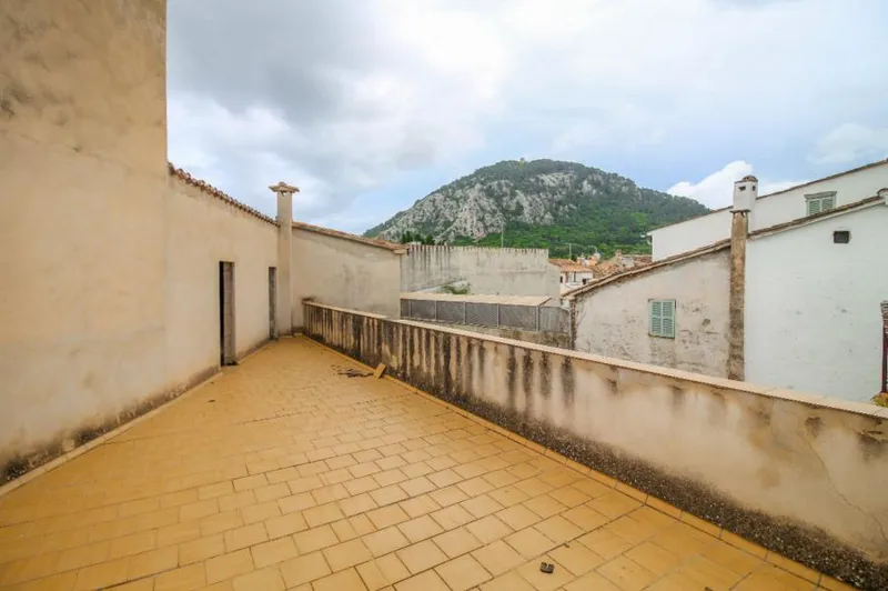 Sold.- Renovation project in the heart of Pollensa old town — photo 4