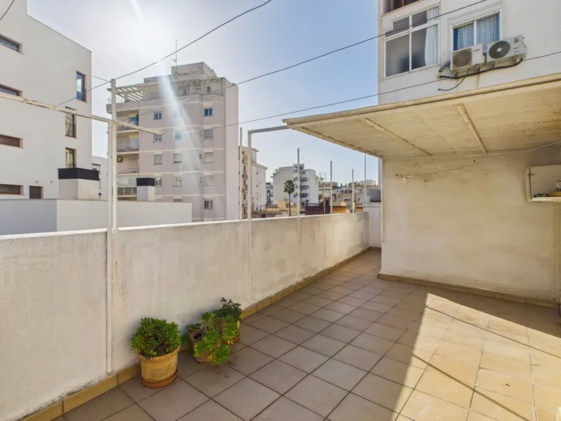 Three-Bedroom Apartment with Private Terrace in Tranquil Area of Son Espanyolet — photo 11