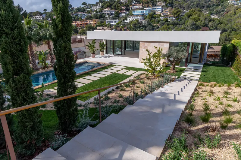 Stylish new-build villa of the highest class — photo 9