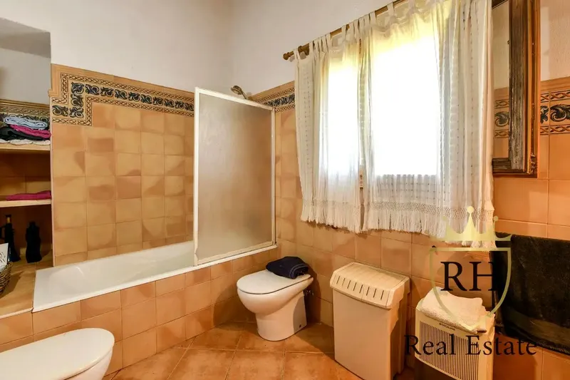 Discover this charming rustic house located in the quiet area of Arta. — photo 6