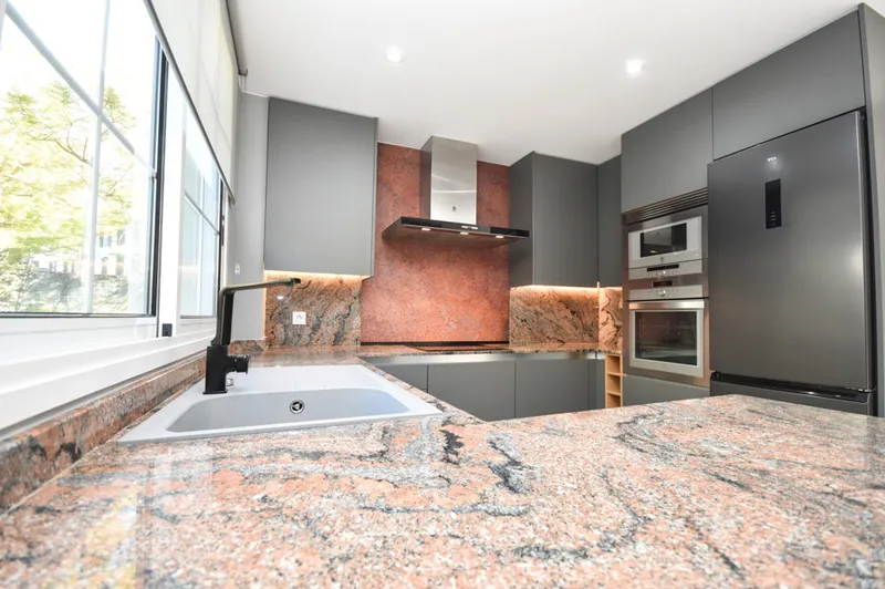 Bright and Spacious Fully Renovated Apartment with Two Parking Spaces in Palma’s Prestigious Residential Area — photo 7