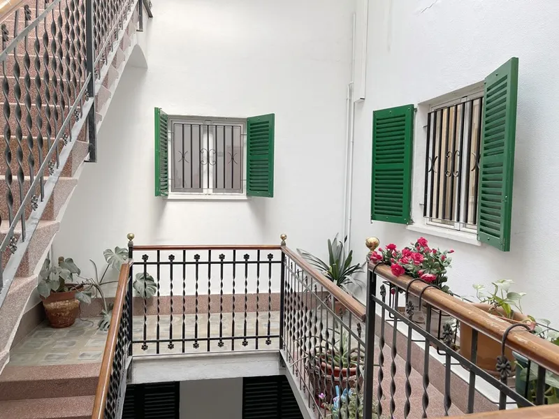 Elegant apartment, three bedrooms, communal terrace, old town of Palma — photo 9