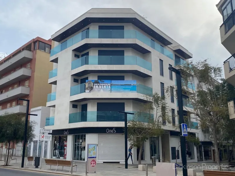 Apartment for sale in Puerto de Alcúdia, Alcúdia, Mallorca, Baleares, Spain — photo 2