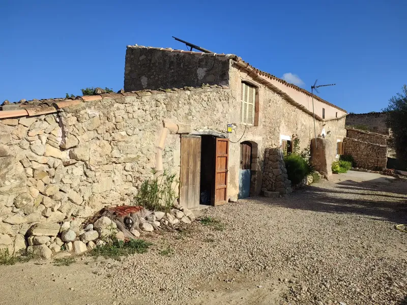 Rustic estate for sale in Sant Joan, Son Barceló area, consisting of plots 378 and 380 of polygon 5, with a land of — photo 1