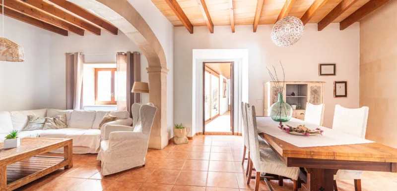 Mallorcan house for rent in Campos with patio and sunny terrace — photo 5