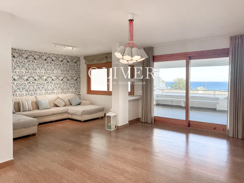 Exclusive apartment with sea views in Puerto Portals — photo 8